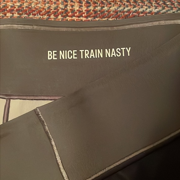 Adidas moisture-wicking long tight black fire print MEDIUM - Picture 6 of 6